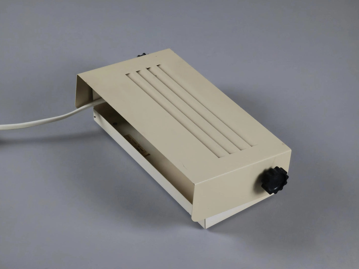 Vintage 1980s Industrial-Minimalist Metal Wall Light By Hema.