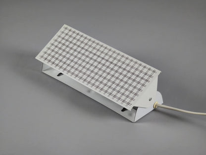 Vintage 1980s Industrial-Minimalist Metal Wall Light By Massive Lighting.