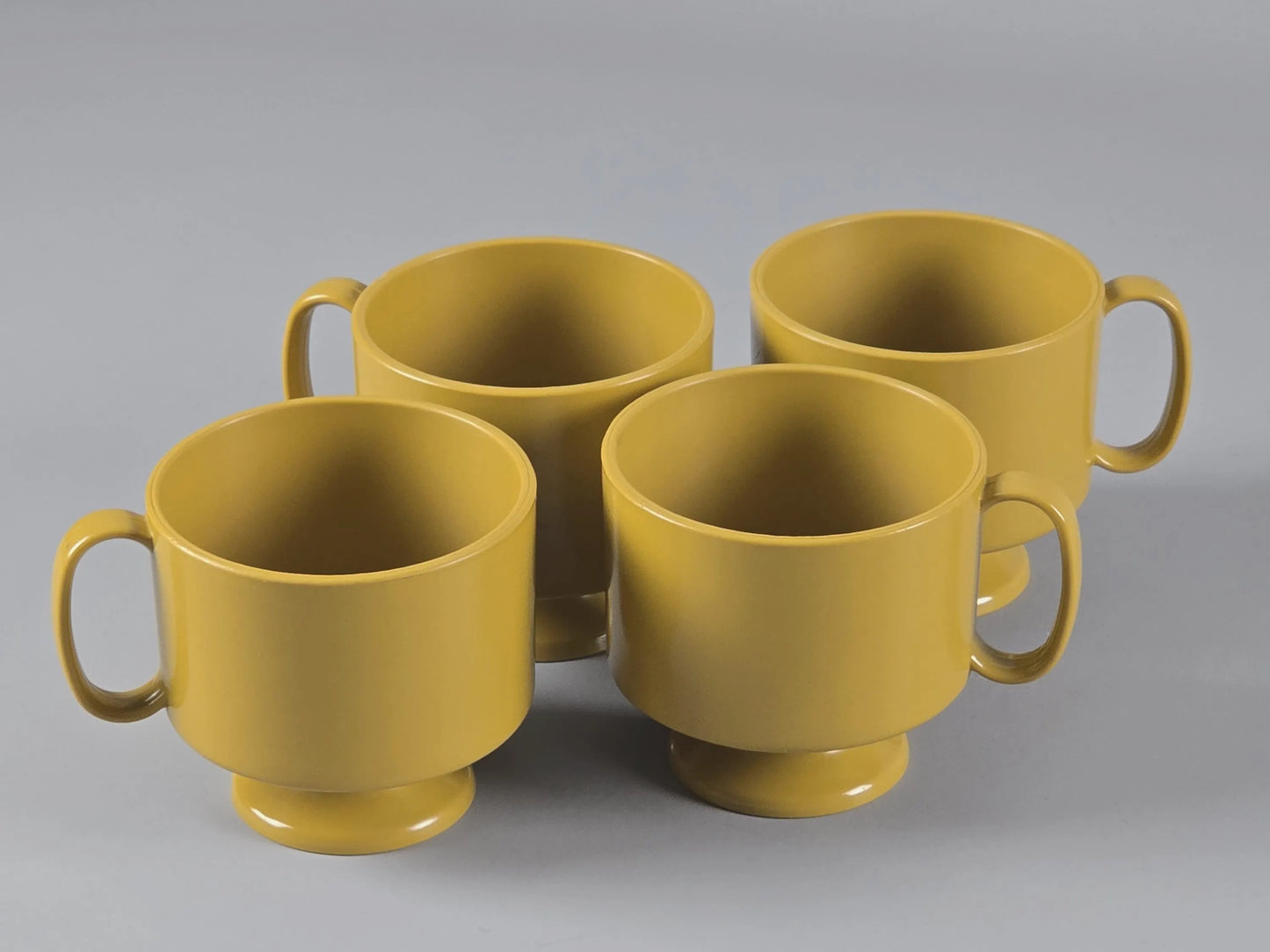 Vintage 1970s Space Age Set Of 4 Mustard – Yellow Plastic Cups.